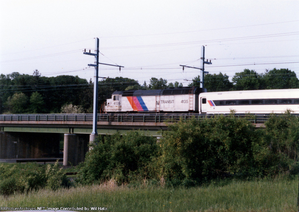 NJT GP40FH-2 4135